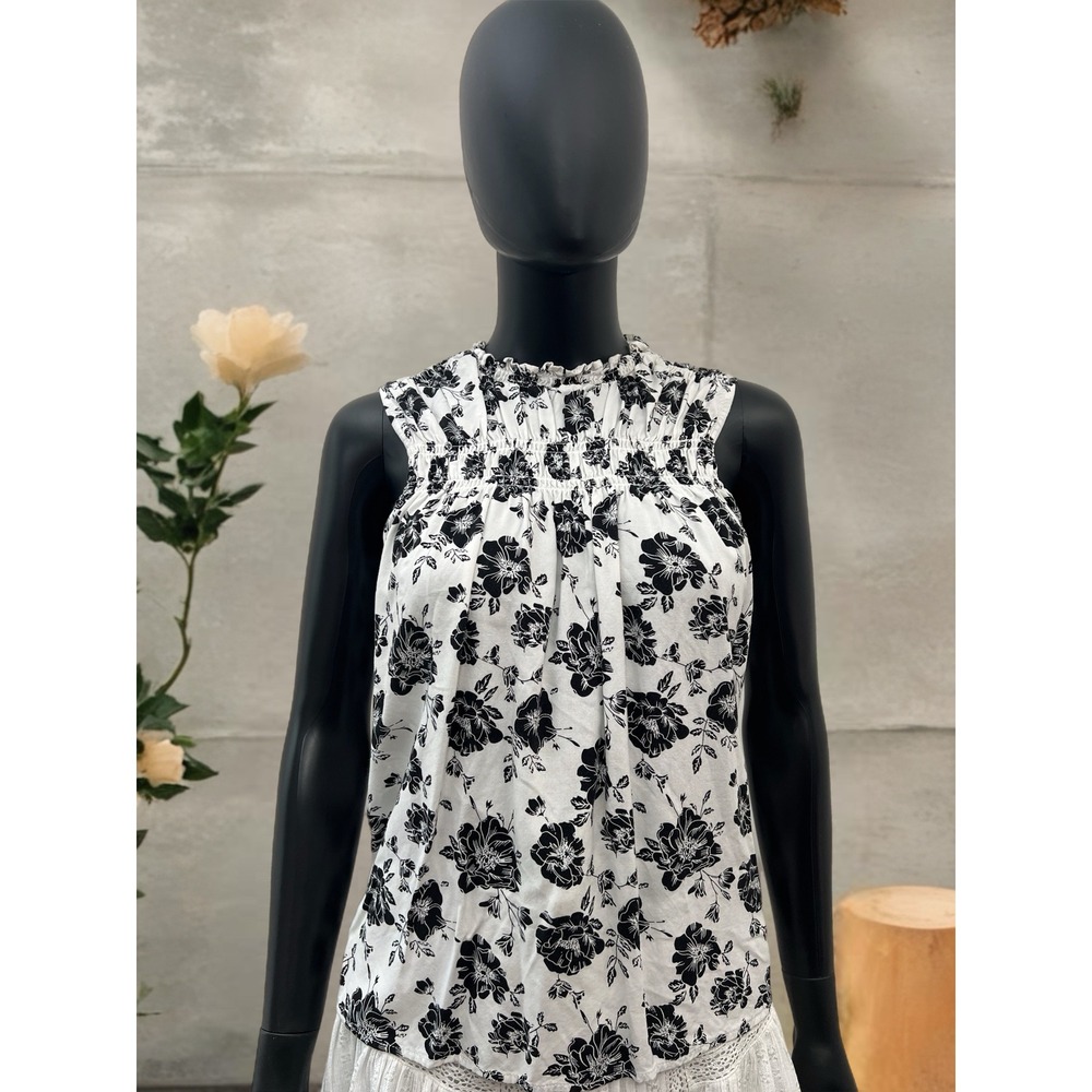 Philosophy Republic Clothing Floral Smocked Sleeveless Top S 100% Rayon